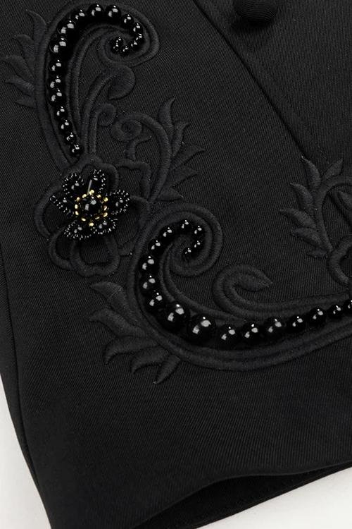 baylee-floral-embroidered-shorts-sb00202022298-black-s-sunfere-433938 Baylee Floral Embroidered Shorts - Image 11
