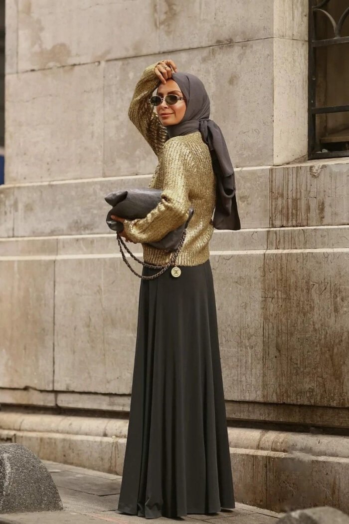 Freda Textured Metallic Knit Sweater - Image 6