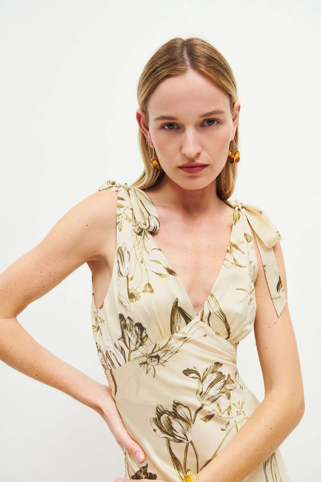 leila-printed-knotted-flare-maxi-dress-sd00209121391-beige-s-sunfere-353461 Leila Printed Knotted Flare Maxi Dress - Image 2