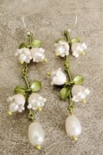 Lilys Leaf Pearl Drop Earrings - Image 5