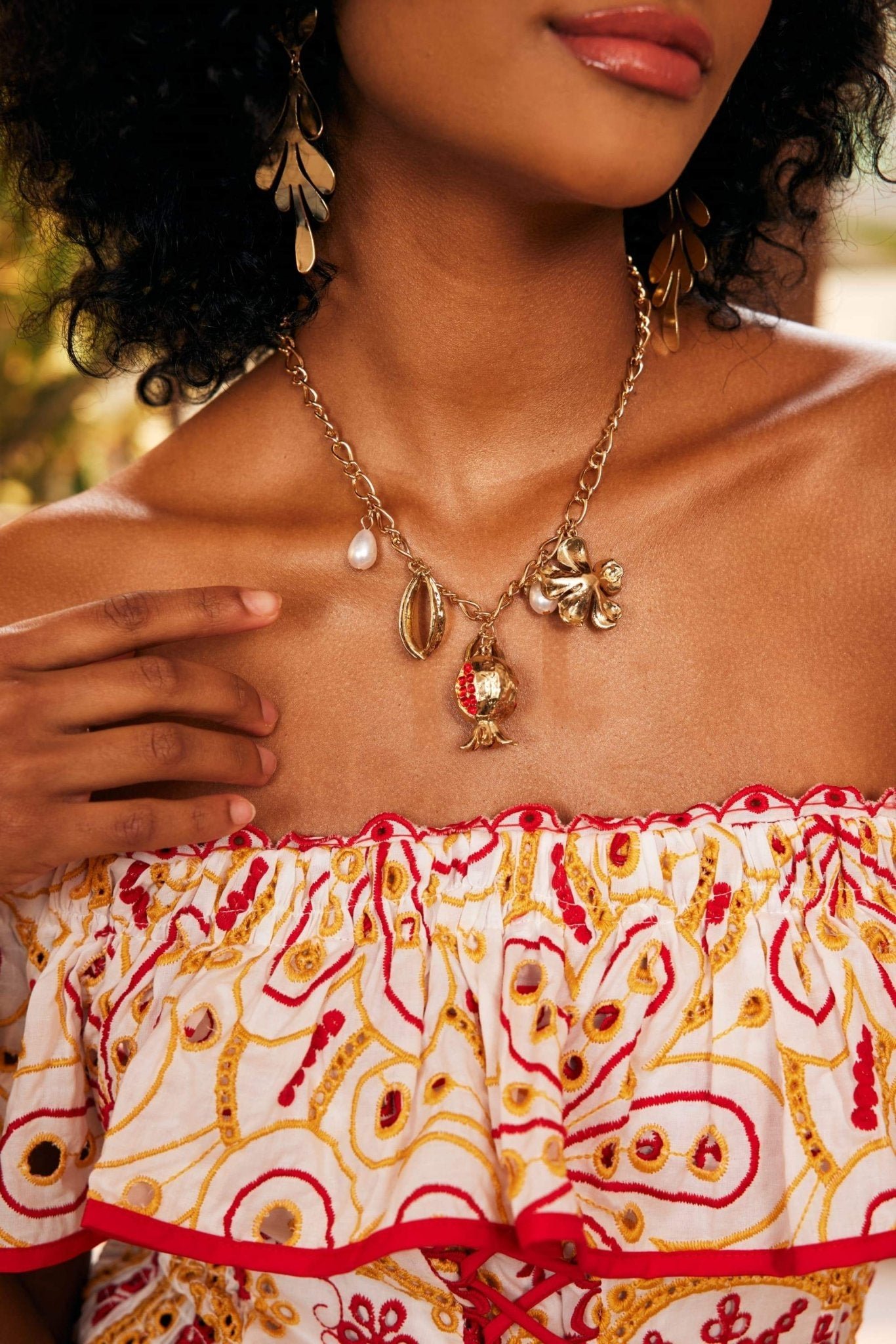 pancy-pomegrante-flower-necklace-sa00202282362-gold-sunfere-177216 Pancy Pomegrante Flower Necklace - Image 3
