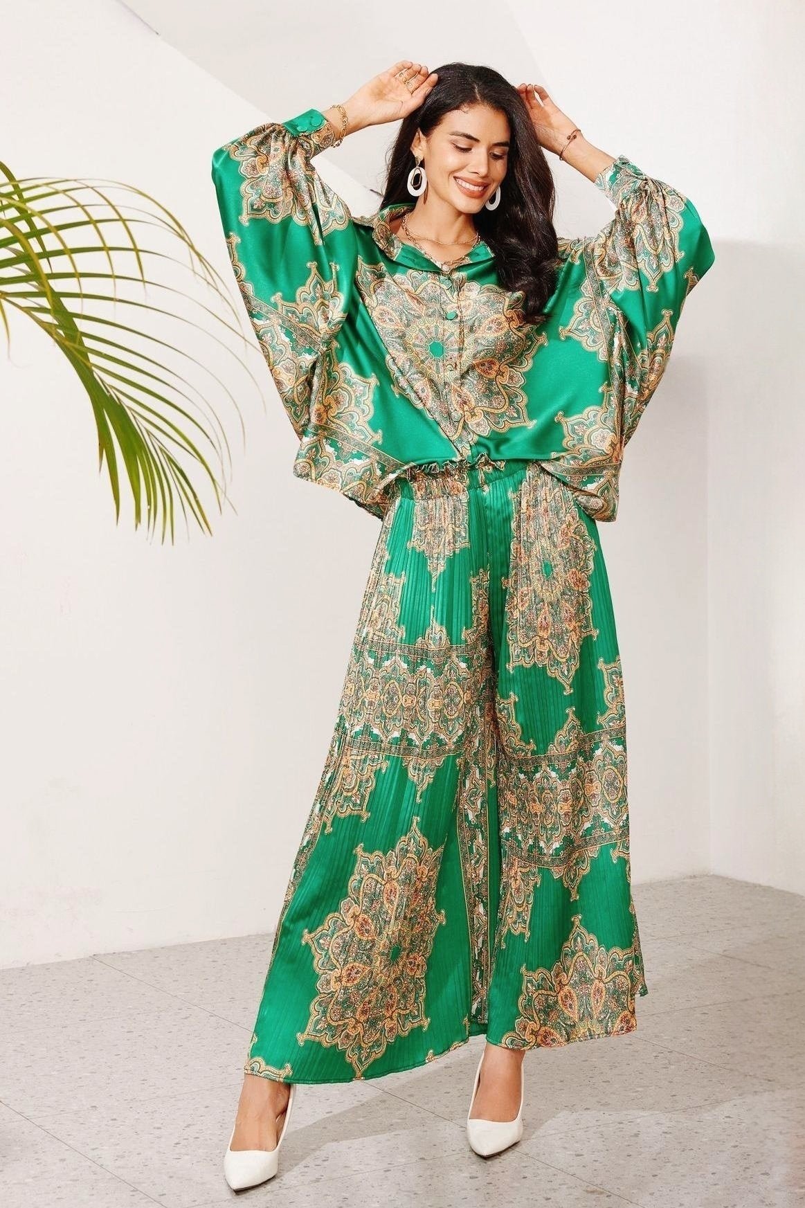 ursula-printed-flare-satin-set-ss00208191203-green-one-size-sunfere-916488 Ursula Printed Flare Satin Set - Image 2